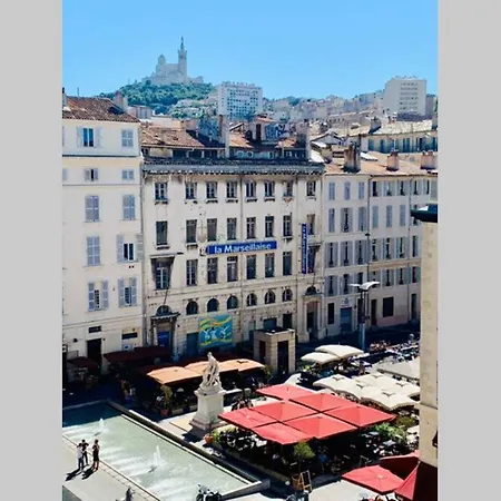 Le Phocéen : T4 Balcon Vue Vieux-port Appartement Marseille